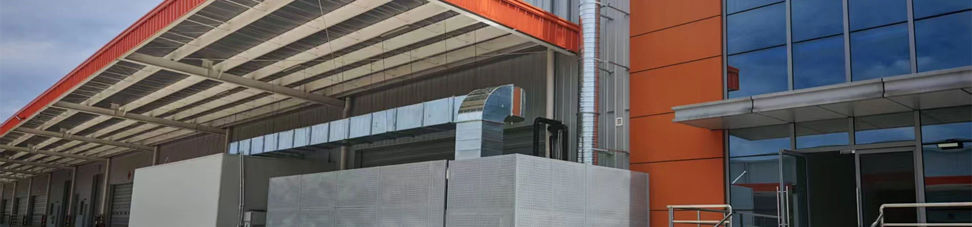 आमच्याबद्दल